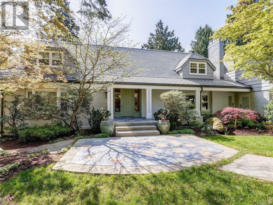 3977 LEXINGTON AVENUE, Saanich, Britisch-Kolumbien V8N 3Z5, Kanada