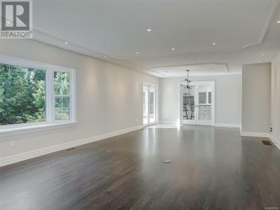 3977 LEXINGTON AVENUE, Saanich, British Columbia V8N 3Z5, Canada