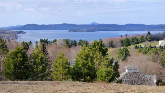 51 Hartley Lane, Newport City, Vermont 05855, USA
