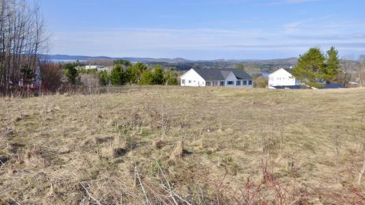 51 Hartley Lane, Newport City, Vermont 05855