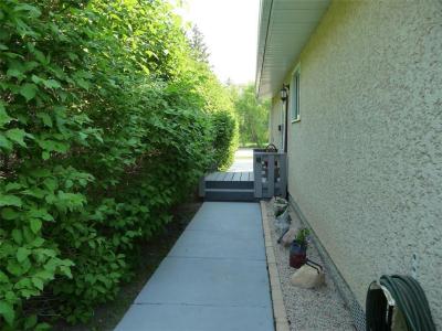 743 ASHTON AVENUE, Beausejour, Manitoba R0E 0C0, Canada
