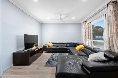 64 Bushland Drive, Regents Park, QLD 4118, Australia