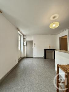 Moulins, Alvernia 03000, Francia