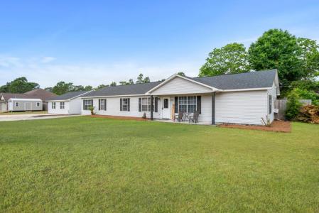 9382 E River Drive, Navarre, Florida 32566, USA