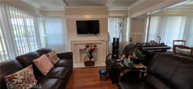 4911 S Wilton Place, Los Angeles, 캘리포니아 90062, 미국