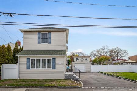 366 S 7th Street, Lindenhurst, NY 11757, USA