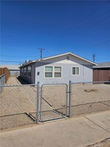 439 E Avenue A , 2, Blythe, California 92225, USA