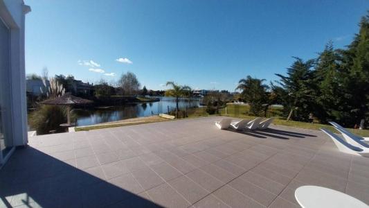 DEAN FUNES 4000, Tigre, GBA Norte 00001, Argentina