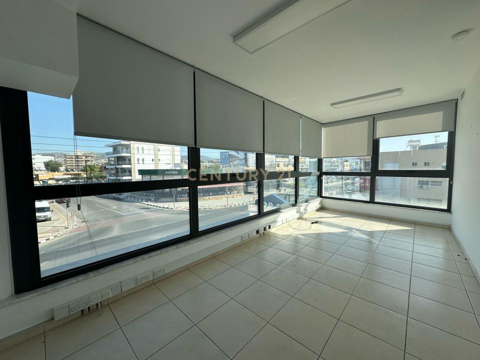 Agios Athanasios, Cipro