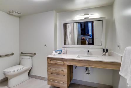 44  Av. de l'Auberge, Orford, Québec J1X 6J3, Canada