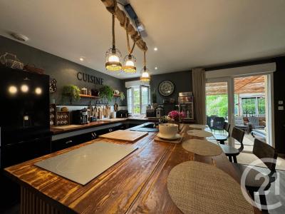 Grandru, Picardie 60400, France