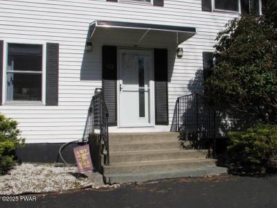 102 Yvonne Court, Dingmans Ferry, Pennsylvania 18328