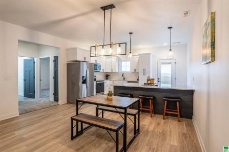 702 17th St Se #2, Orange City, Iowa 51041, Stati Uniti