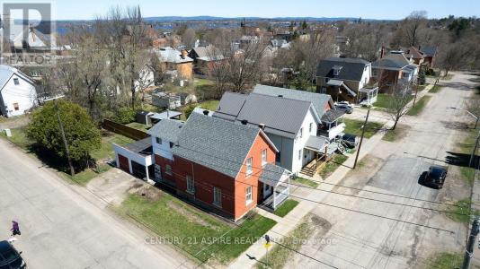 201 WELLAND STREET, Pembroke, Ontario K8A 5Y2, Canada