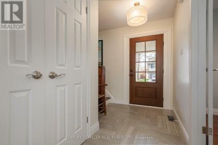 411 CANTERBURY CRESCENT, Oakville (fd Ford), Ontario L6J 5K8, Canada