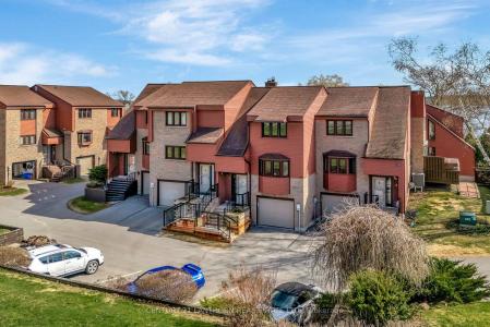 1798 OLD HIGHWAY 2 HIGHWAY, Quinte West, Ontario K8N 4Z2, Canada