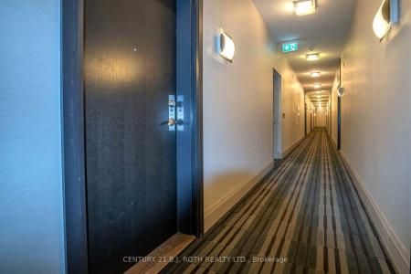 15277 YONGE STREET S, Aurora, Ontario L4G 1Y3, Canada