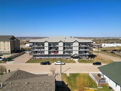4002 47 STREET, Drayton Valley, Alberta T7A 0A2, Canada