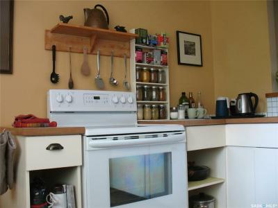 2007 1ST STREET S, Rockglen, Saskatchewan S0H 3R0, Canada