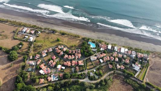 Hermosa Palms , Playa Hermosa Jacó Garabito, Puntarenas 61101, 哥斯達尼加