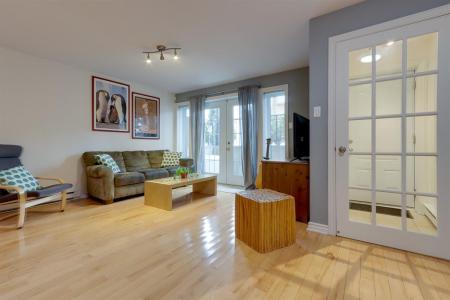9468 Av. Vianney, Montréal (Villeray/Saint-Michel/Parc-Extension), Quebec H1Z 2Y7, Canada