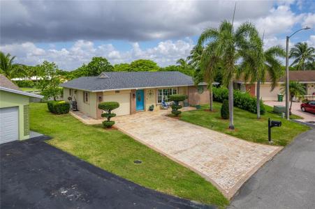 7013 NW 95th Terrace, Tamarac, Florida 33321