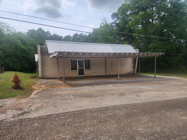 10542 S Main Across from New London school, Overton, Texas 75684