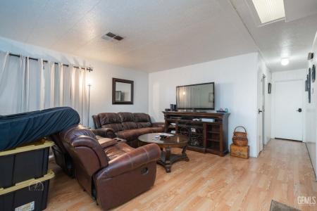 123 N 10th Street 47, Taft, California 93268, USA