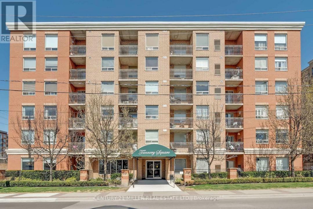 32 TANNERY STREET, Mississauga (streetsville), Ontario L5M 6T6, Canada