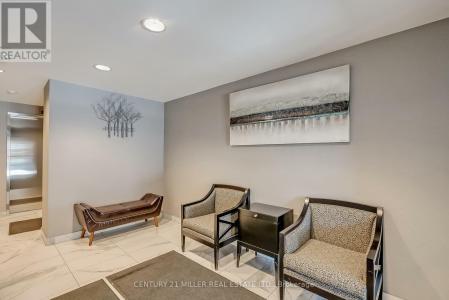 32 TANNERY STREET, Mississauga (streetsville), Ontario L5M 6T6, Canada