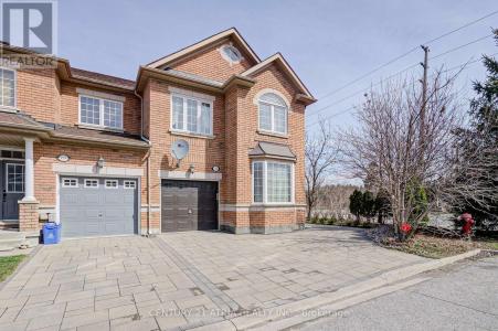 8 TOWNWOOD DRIVE, Richmond Hill (jefferson), Ontario L4E 4Y3, Canada