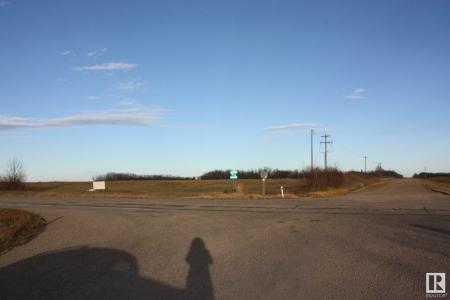 TWP 582 SECONDARY HIWAY #829, Rural Thorhild County, Alberta T0A 2V0, Canada