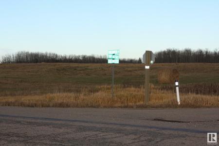 TWP 582 SECONDARY HIWAY #829, Rural Thorhild County, Alberta T0A 2V0, Canada