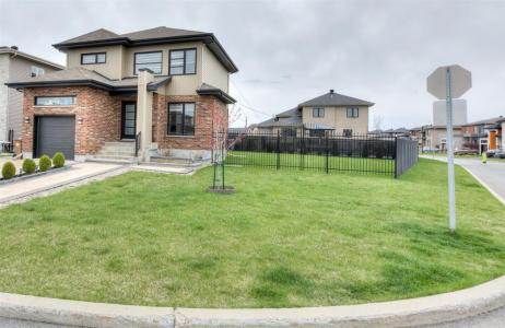 314  Rue Sylvain-Lelièvre, Vaudreuil-Dorion, Quebec J7V 0C5, Kanada