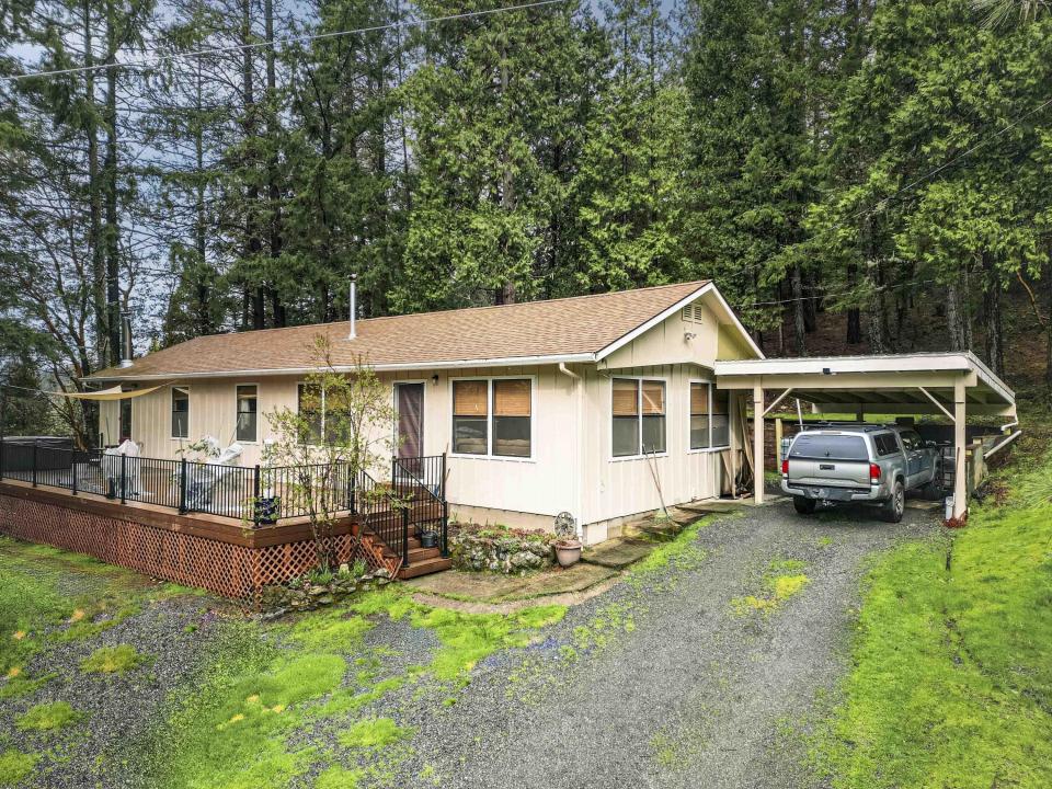 3866 Placer Road, Wolf Creek, Oregon 97497