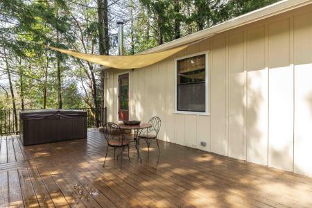 3866 Placer Road, Wolf Creek, Oregon 97497