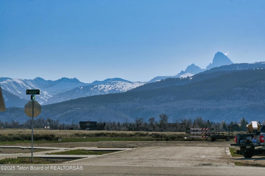 1065 PAWNEE Road, Driggs, Idaho 83422, USA
