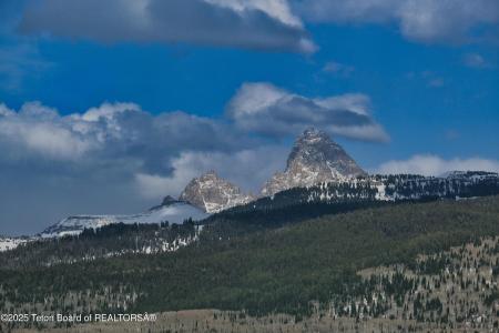 1065 PAWNEE Road, Driggs, Idaho 83422, USA
