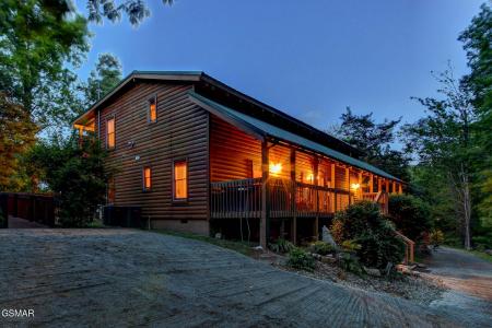 1707 Ridgecrest Drive, Sevierville, Tennessee 37876, USA