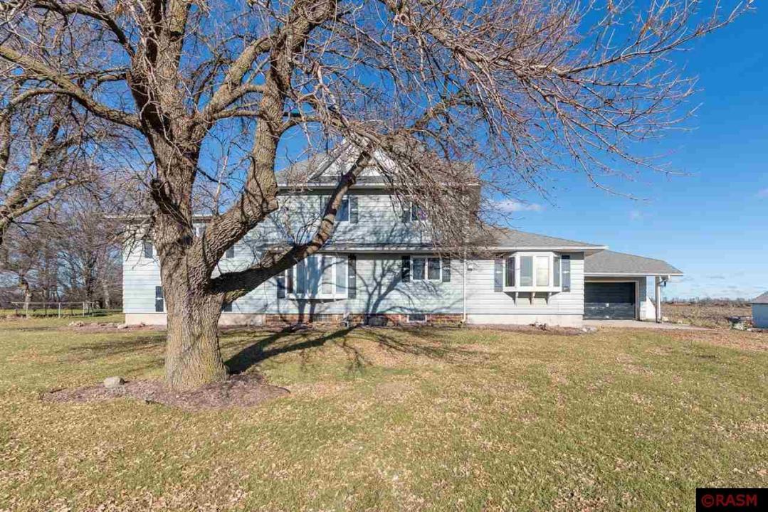 60615 132nd Street, Mapleton, Minnesota 56065