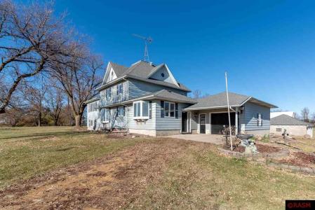 60615 132nd Street, Mapleton, Minnesota 56065