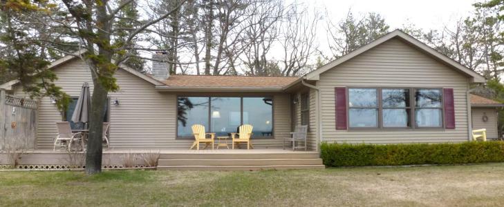 8644 North Point Shores Road, Alpena, Michigan 49707, USA
