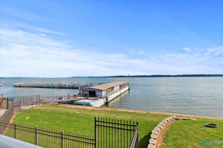 6122 Bay Village Drive , 111, Athens, Alabama 35611