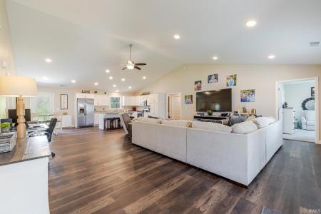 1055 E Brandy Boulevard, Ellettsville, Indiana 47429