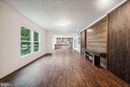 8708 Berkeley Farms Lane, Partlow, Virginia 22534, USA