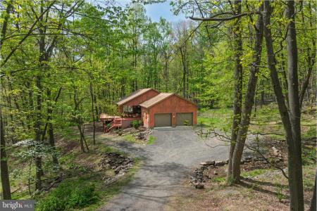 121 Pendragon Court, Paw Paw, WV 25434, USA