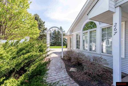 267 Plum Run, Le Sueur, Minnesota 56058