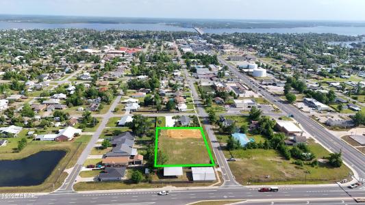 1306 Florida Avenue, Lynn Haven, フロリダ 32444, アメリカ合衆国