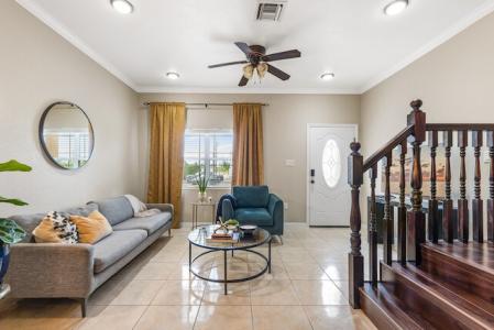 7, BEAUTIFULLY POLISHED 2BED CONDO - COLONIAL GRAND, Spotts, Grand Cayman, Islas Caimán