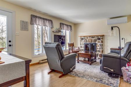 14  Ch. Lakeshore, Morin-Heights, Quebec J0R 1H0, Canada